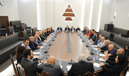 &quot;الكتائب&quot;: نثمّن تمسك الدولة بتحييد لبنان وندعو لحصر السلاح بالشرعية