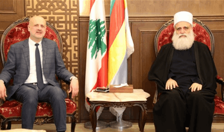 شيخ العقل التقى المولوي واتصل بالبطريرك اليازجي