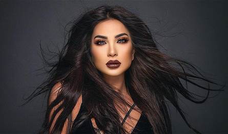 جلسة تصوير جريئة… فنانة لبنانية تلفت الأنظار بفستان مثير جداً في أحدث ظهور لها (فيديو)