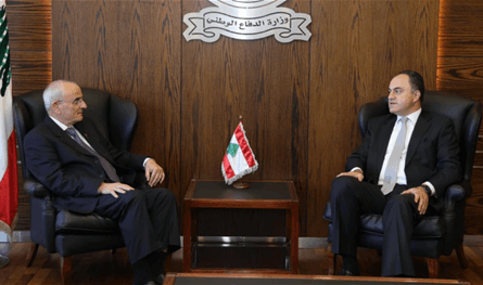 وزير الدفاع بحث مع نواب ودبلوماسيين الأوضاع الأمنية ودور الجيش