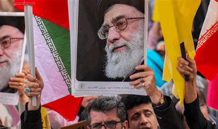 تهديد مباشر جديد... هذا ما قاله وزير الدفاع الإسرائيليّ عن خامنئي