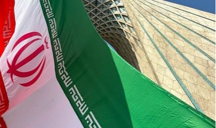 رواية مواطن عميل أمام القضاء الإيراني