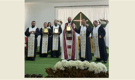 الأب بركات احتفل بقدّاسه الأوّل في دير مار أنطونيوس زغرتا