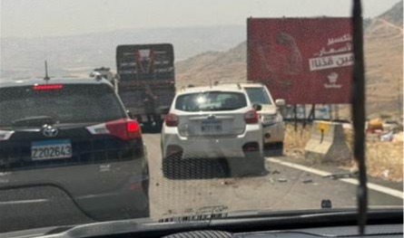 بالصور: جرحى بحادث سير مروع على طريق ضهر البيدر