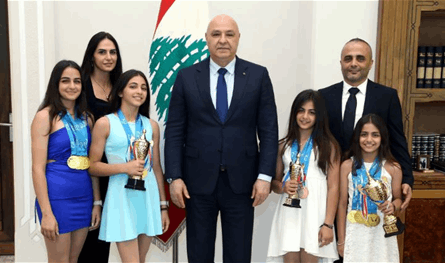 الرئيس عون استقبل بطلات الجمباز القاضي: صورة مشرقة للبنان في المحافل الدولية