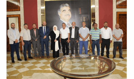 الحريري التقت بلدية ومختارَي مزرعة طبايا ولجان الأحياء في عين الحلوة