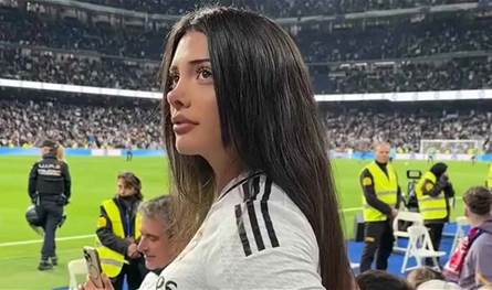 أبرزهم بنزيما.. &quot;حسناء&quot; تضع 3 نجوم في ورطة كبرى!