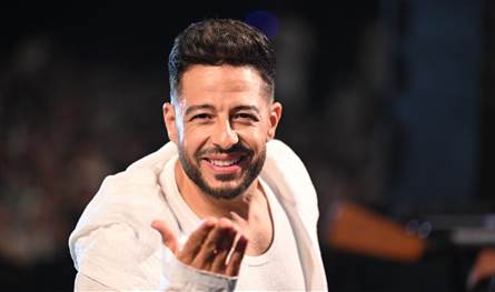 هل أصيب محمد حماقي بجلطة في القلب؟ 