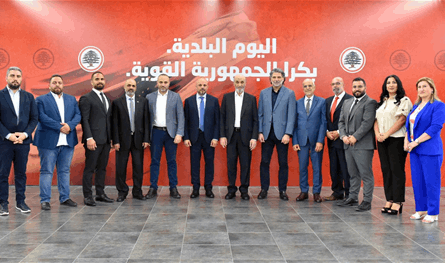 جعجع استقبل مجالس بلدية من عاليه والمنية الشوف في معراب