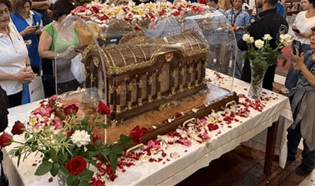 استقبال ذخائر القديسة تريزيا في مجدليا