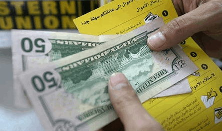 بالفيديو: &quot;أزمة&quot; قد تضرب التحويلات المالية من الخارج.. هذا ما سيحصل