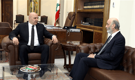 جعجع يوجه رسائل سياسية بلقائه رئيس الجمهورية