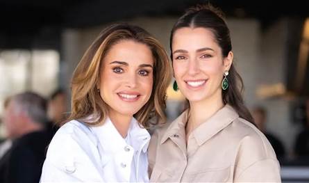 بإطلالة كاجوال.. الملكة رانيا وولي العهد الأردني وزوجته في البندقية لحضور زفاف جيف بيزوس (صور)
