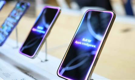 ميزة &quot;الطاقة التكيفية&quot; في iOS 26..  هل تحسن عمر بطارية آيفون؟
