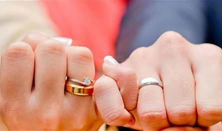 زوجته بحرينيّة... فنان سعيد جدّاً بزفاف إبنه وهذا ما قاله