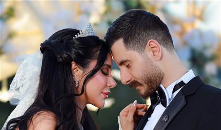 بأجواء مميزة فنان سوري شهير يحتفل بزفافه.. عروسه أيضا من الوسط الفني (صور)