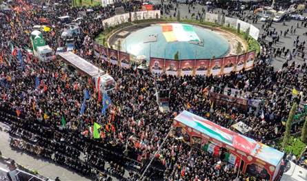 بحشود غفيرة.. ايران شيّعت قتلى حرب الـ12 يوماً (فيديو)