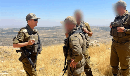 اقتادهم إلى إسرائيل... الجيش الإسرائيلي يعتقل عددًا من الأشخاص داخل سوريا (فيديو)