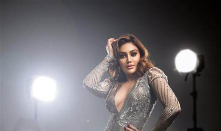 عمرها 42 عاماً: سبب &quot;صادم&quot; أدى إلى وفاة النجمة الشهيرة.. هذا ما قامت به قبل ساعات من رحيلها