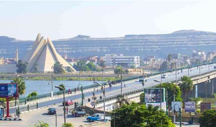 في الشارع.. زوج يُنهي حياة زوجته وشقيقتها 