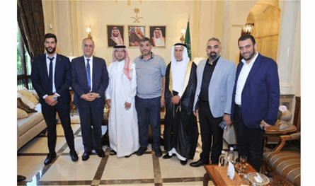 زيارة وفد وادي خالد إلى السفير السعودي لتعزيز التعاون