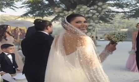 فيديو جديد من حفل زفافهما... دانييلا رحمة وناصيف زيتون يحتفلان بذكرى زواجهما الأولى