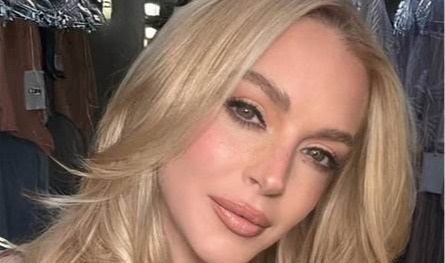 متزوجة من رجل عربي.. نجمة شهيرة تنشر صورا جديدة مع ابنها لؤي 