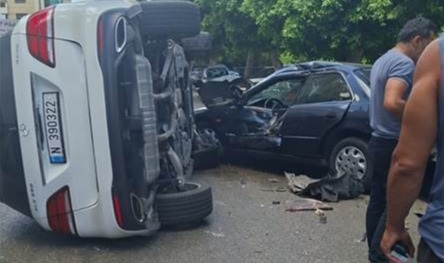 جريحان في حادث سير على طريق عبرا - صيدا