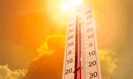 الحرارة اقتربت من الـ50 درجة في دولة عربيّة.. وتسجيل إصابات ووفيات بمرض خطير