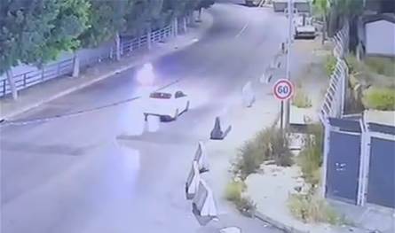 توفيا على الفور.. حادث مروع بالقرب من سوق الأحد يودي بحياة رجل وزوجته وفيديو يوثق ما حصل