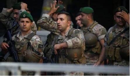 بعد فيديو المسلحين.. عمليات دهم للجيش في زقاق البلاط