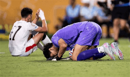 هل يعود بونو إلى إشبيلية؟