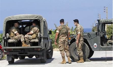 الجيش يداهم مخيمات للنازحين السوريين.. إليكم التفاصيل