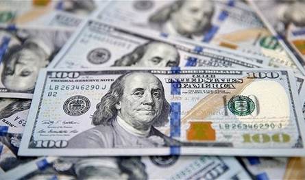 خسائر كبيرة... ما سبب إنخفاض الدولار؟