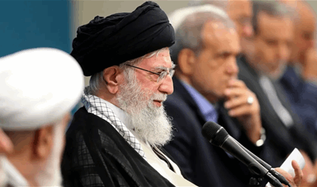 في محاولة لتوحيد الصف الإيراني.. &quot;بلومبرغ&quot;: خامنئي يلمح لتغييرات داخلية