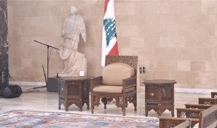 الدستور  يُحرّم &quot;الترويكا&quot;