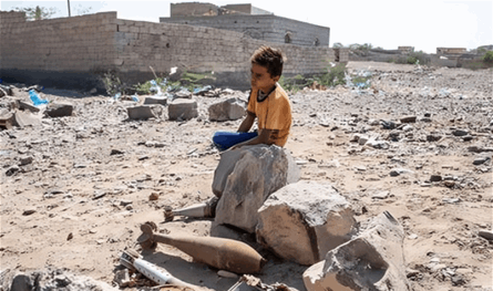 مقتل 5 أطفال في اليمن جراء انفجار من مخلفات الحرب