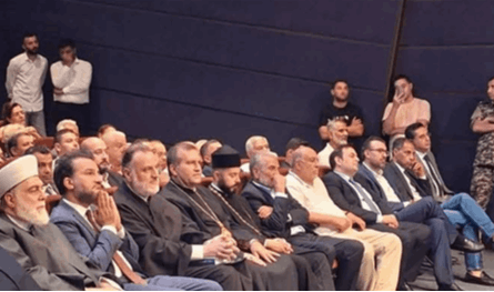 بحضور رسمي وديني واسع... توقيع القسم الأول من موسوعة الشيخ سليمان الأحمد