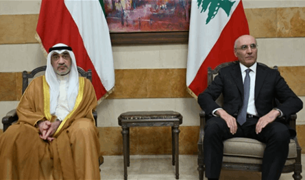 وزير الداخلية الكويتي للبنانيين: هناك خبر ايجابي ستسمعونه من رئيسكم قريباً