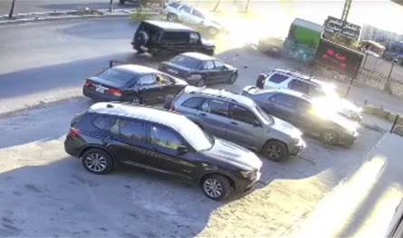 فيديو يوثق لحظة وقوع حادث السير المروع على أوتوستراد الزهراني.. شاهدوا ماذا حصل