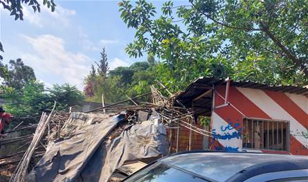 في طرابلس.. قطع طريق احتجاجاً على ازالة بسطات