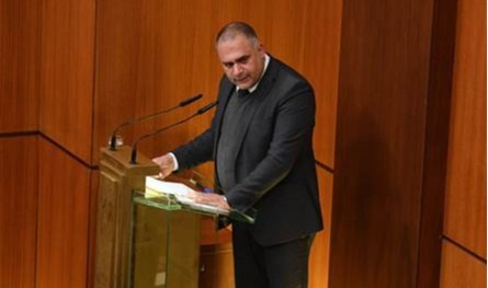 مسعد: لا نريد فتنة ولا يمكن بناء دولة بوجود سلاح خارجها