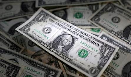 الدولار يتراجع بعد نفي ترامب تقارير عن اعتزامه إقالة جيروم باول