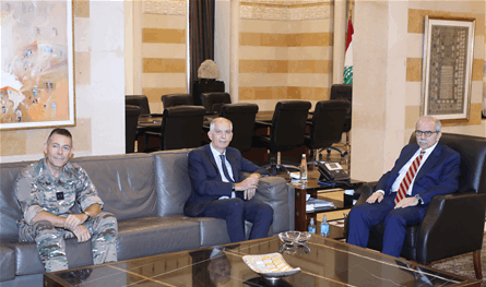سلام استقبل السفير الفرنسي ووفد &quot;الدريب&quot;