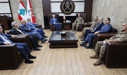قائد الجيش التقى تيمور جنبلاط ووفداً من &quot;التقدمي&quot; والنائب حنكش