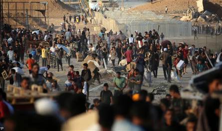 بينهم 35 من طالبي المساعدات.. استشهاد 60 فلسطينياً في غزة