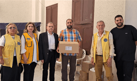 نادي ليونز بيروت يقدم هبة دوائية لمراكز صحية في صيدا