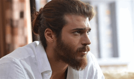 أطلّت بوجه ملطّخ بالدماء.. ماذا حصل مع حبيبة جان يامان العربية؟ (صور)