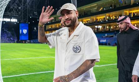 نيمار يرد على استفزازات جماهير الخصم