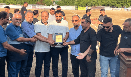 نجوم الكرة اللبنانية يفوزون على شباب أنصارية بهدف نظيف